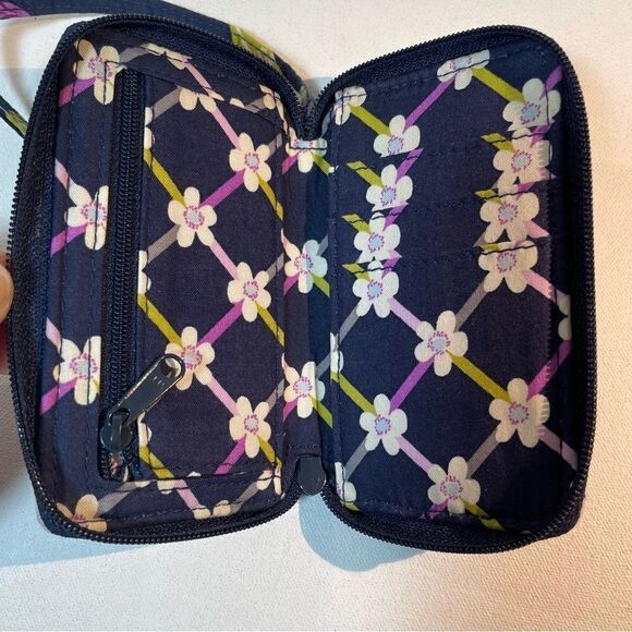 Vera Bradley Wristlet in Retired Pattern “Floral Nightingale” from Winter 2011 - Picture 3 of 5